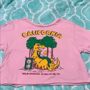 A crop top very comfortable and cute